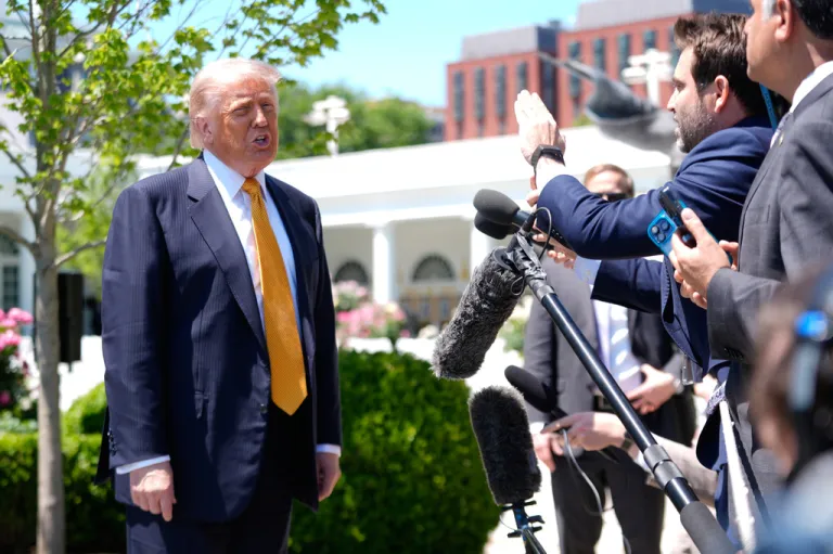 President Donald Trump said Tuesday that he doesn't need Chinese President Xi Jinping to intervene in the war in Iran. (AP Photo/Manuel Balce Ceneta)