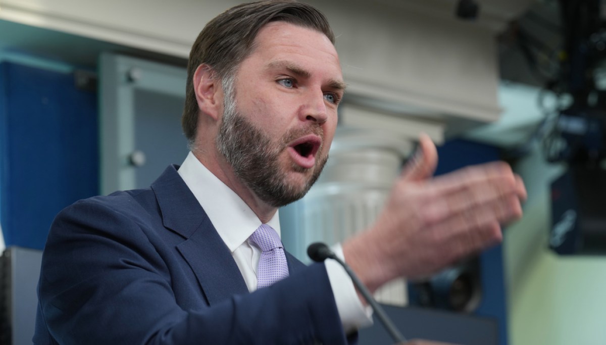 Ilhan Omar will get 'equal justice' in immigration fraud investigation: Vance