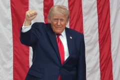Treasury officials plow ahead with $250 bill featuring Trump’s face