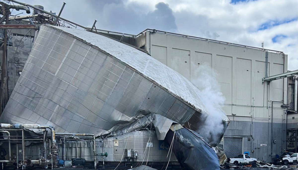 Chemical tank implosion leaves one dead, nine missing in Washington
