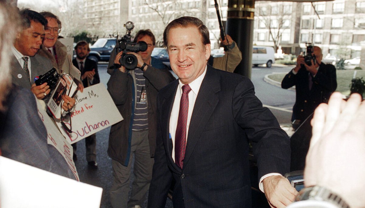 Pat Buchanan is honored with lifetime ‘Bulldog’ award by media watchdog