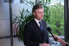 Lithuania and Poland forecast ‘military aid’ to help open Strait of Hormuz amid denials of US troop reductions in region