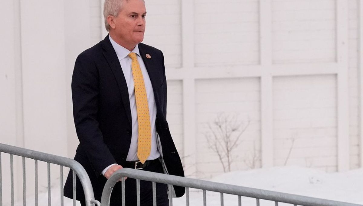 Comer demands records after MPD officers sidelined amid crime data inquiry