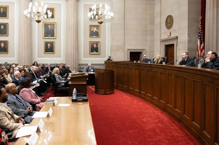 Democrats consider plan to wipe conservatives off Virginia Supreme Court: Report