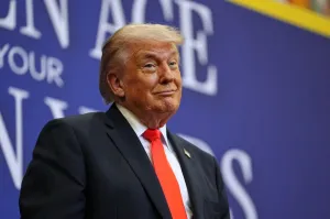 Trump says 300k illegal immigrants kicked off Social Security and 100k off Medicare