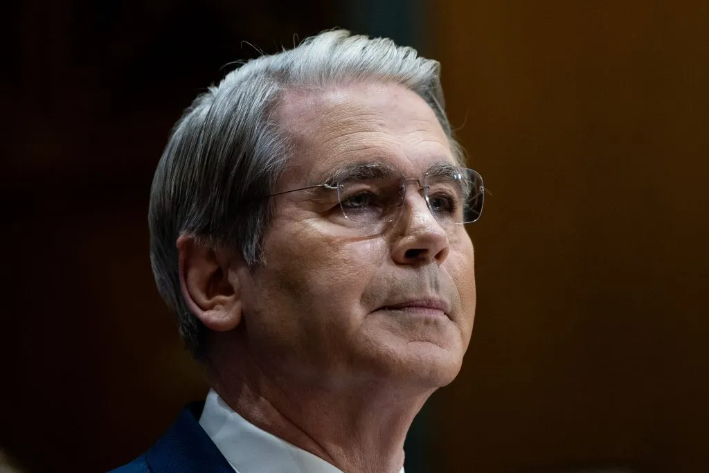 Bond markets shrug off Treasury intervention, with yields rebounding