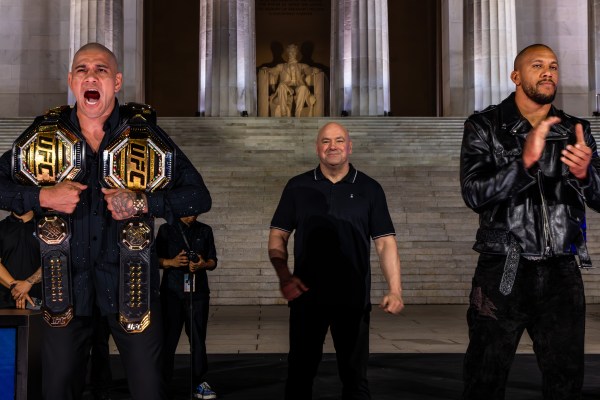 WATCH LIVE: UFC fighters hold press conference from Lincoln Memorial