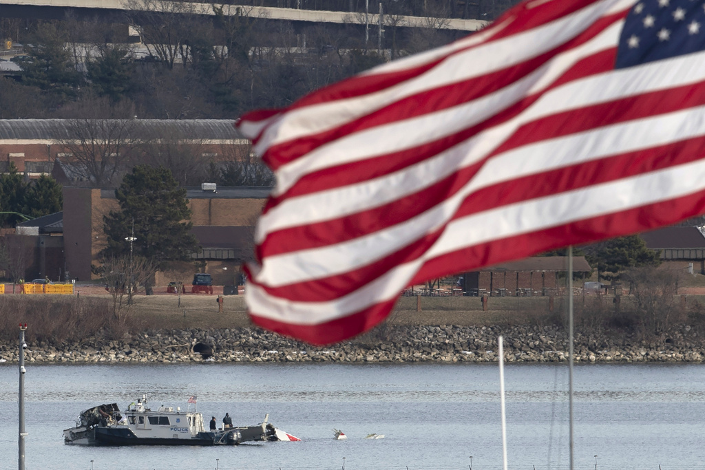Alexandria dedicates memorial for 67 people killed in Potomac plane crash