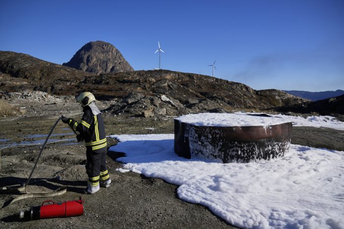 Greenlandic young firefighters participate in the Arctic basic training course.
