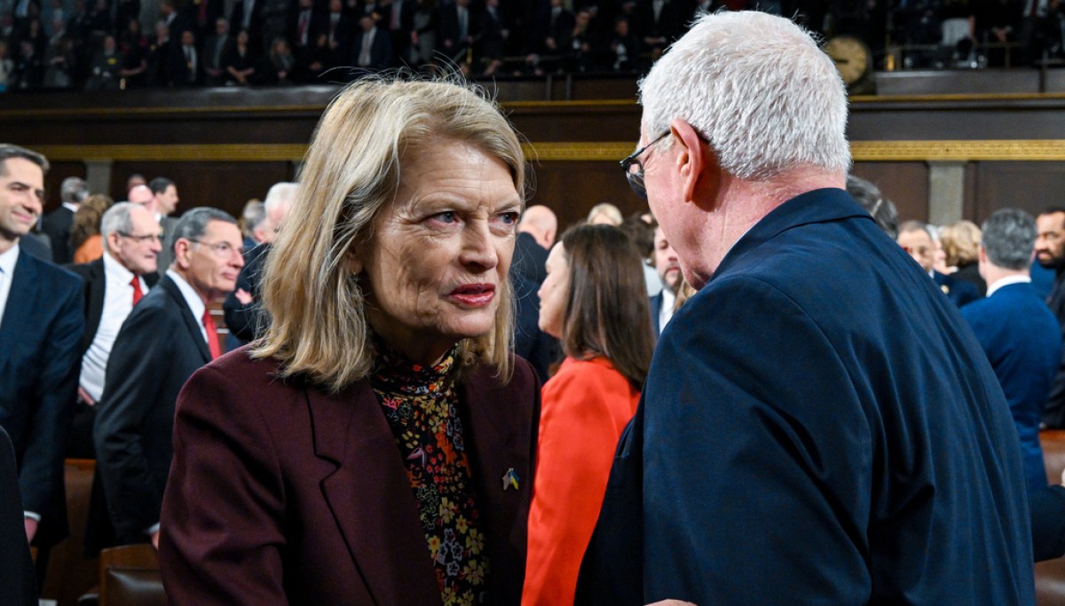 Image for Trump targets Lisa Murkowski over SAVE America Act impasse