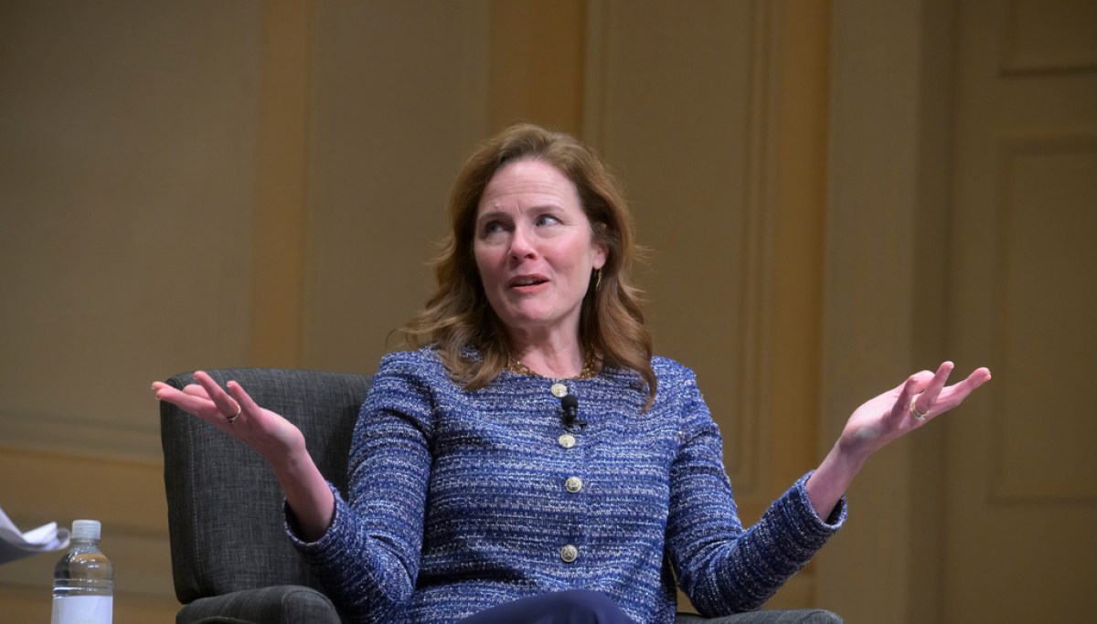 Notre Dame GOP group calls Amy Coney Barrett ‘absolute disgrace’ after birthright citizenship vote