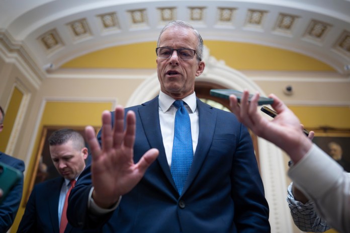 Thune warns Democrats against tanking FISA deal over Pulte: ‘Really risky’