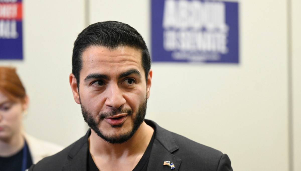 Democrat Abdul el Sayed clinches UAW support over primary rivals for Michigan Senate