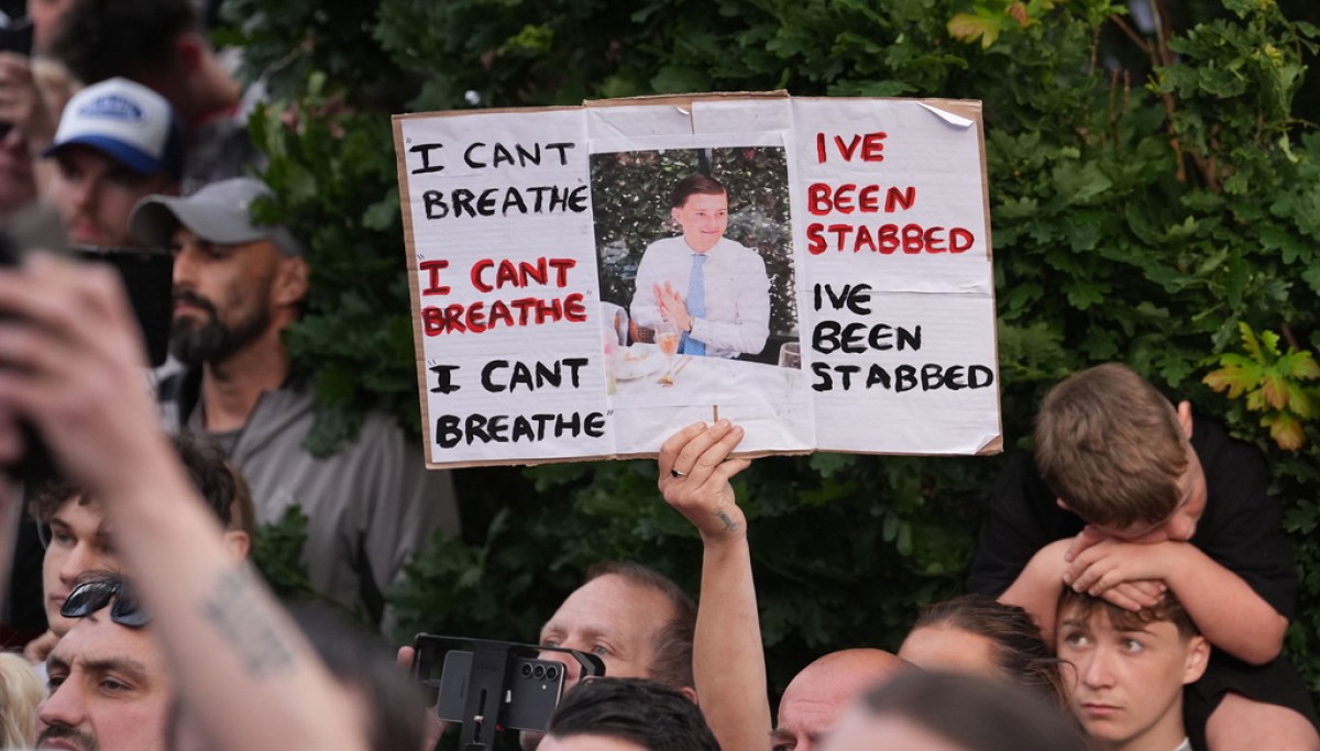 Petition calling for charges against officers in student death passes 200,000 signatures
