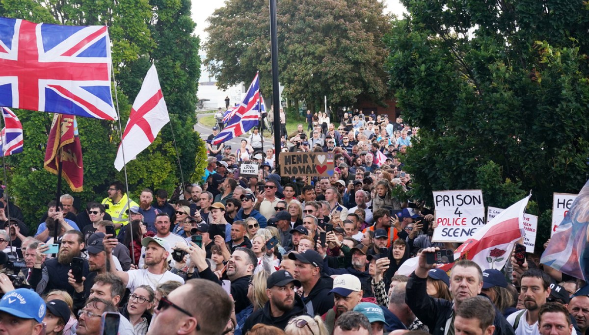 UK police clash with protesters over murder of Henry Nowak