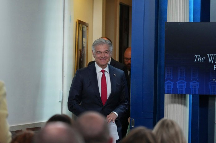 Dr. Oz press briefing helps White House sidestep controversial storylines to focus on healthcare