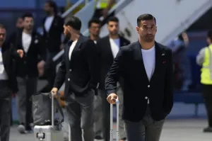 Iran’s soccer team leaves for World Cup as some officials still await US visas