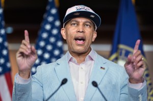 Jeffries slams Trump for bringing ‘MAGA circus’ into town for Knicks game