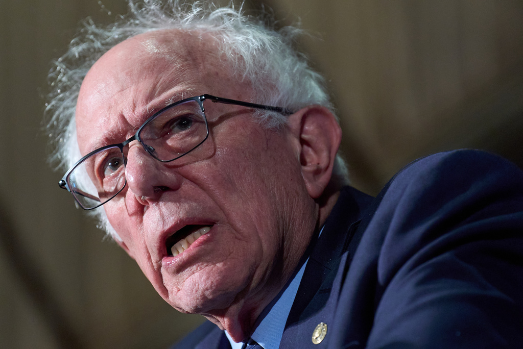 Bernie Sanders pushes Democrats to come out against Social Security cuts