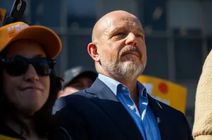 Trump-backed Steve Hilton advances to general election for California governor