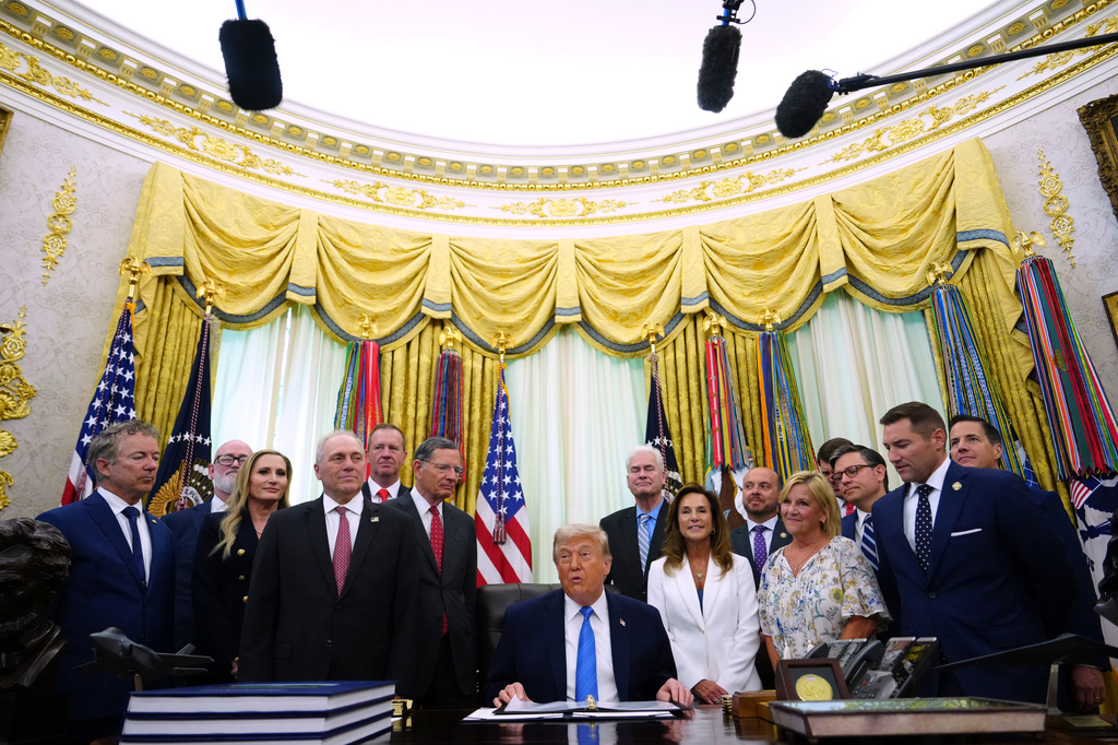 Trump says Graham Platner is a ‘thug’ and a ‘pig’