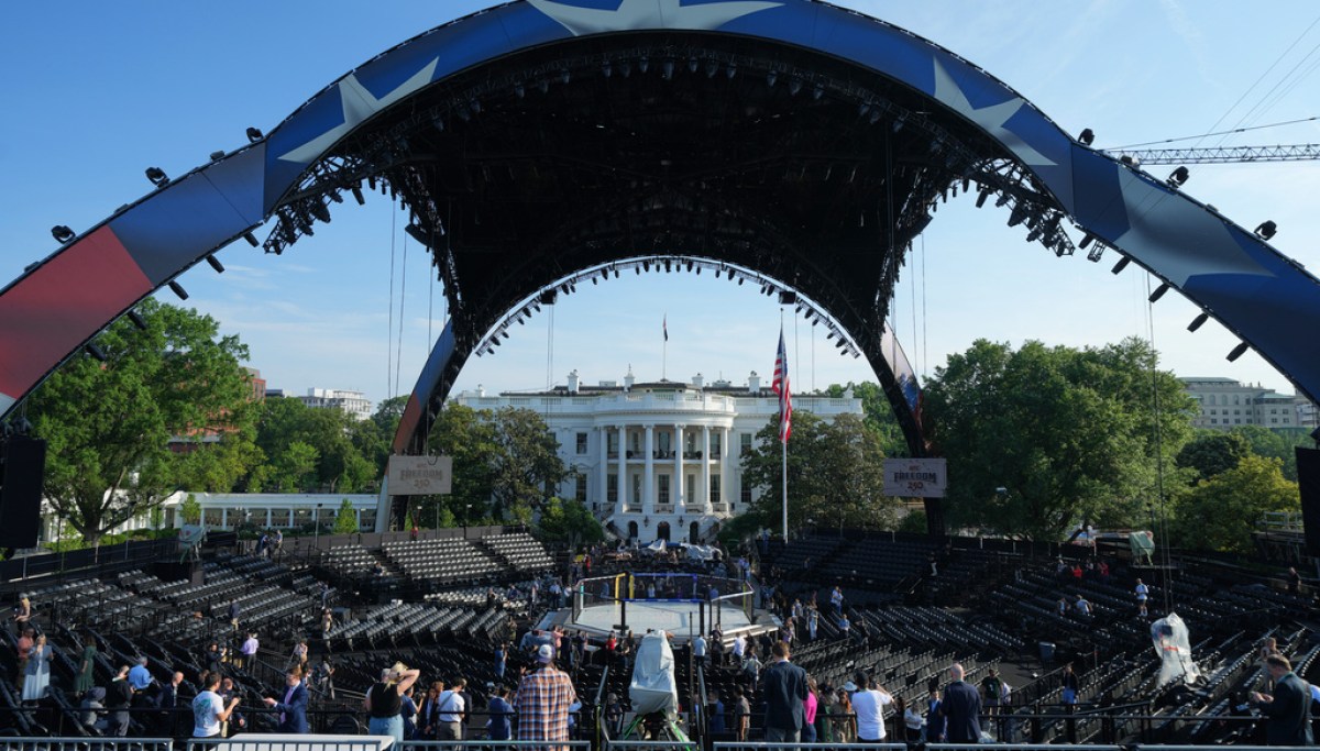 Parts of Trump’s UFC fight on the White House lawn is precedent — with one exception