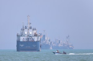 Iran shipped $6 billion worth of oil products before US blockade was reinstated