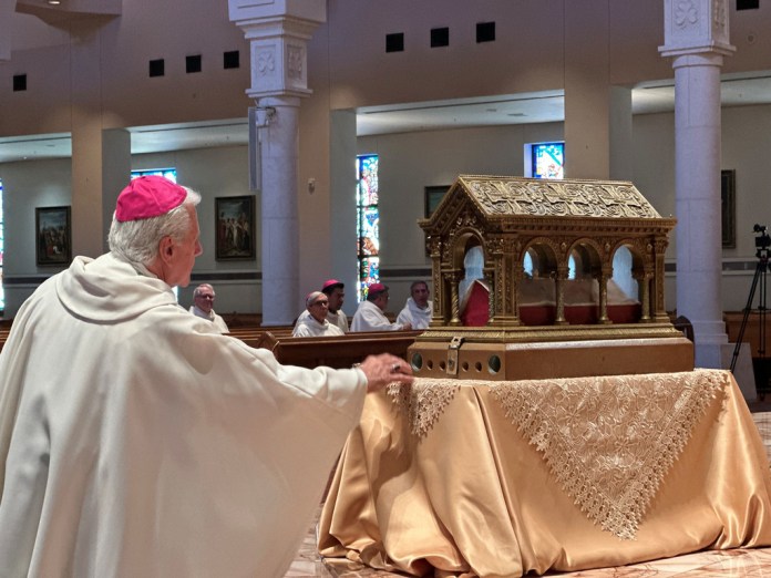 Bishop consecrates US to Sacred Heart of Jesus