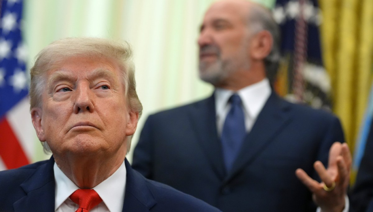 Appeals court allows Trump to collect 10% global tariffs for now