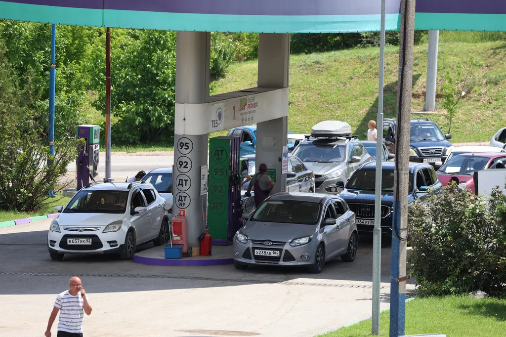 Kremlin-backed authorities declare state of emergency in Crimea after Ukraine strikes