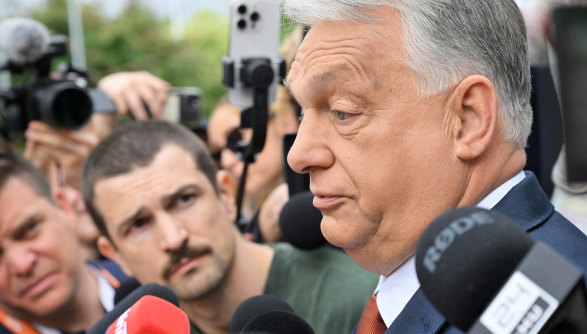 Hungary changes constitution to ban Viktor Orban reelection