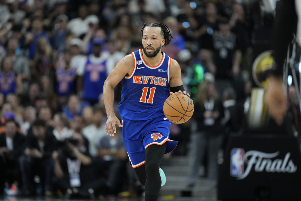 Knicks’ championship MVP does it the right way