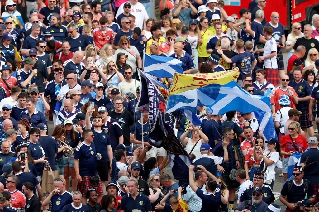 Thirsty Scots drink Boston bars dry of Samuel Adams Boston Lager