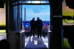 Trump arrives for UFC fight