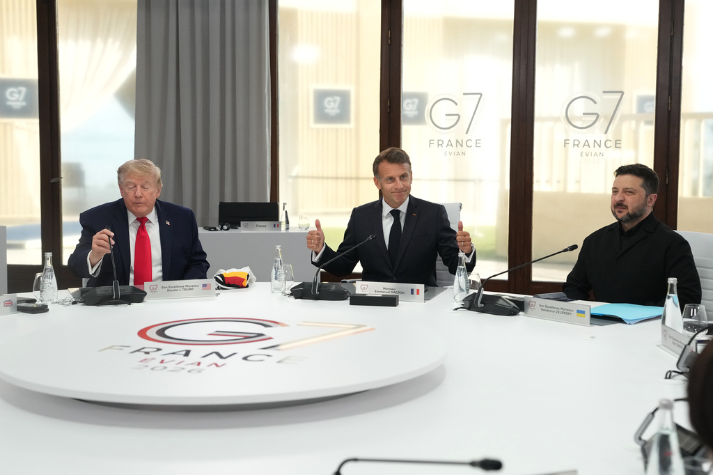 Trump says he had a ‘very good meeting’ with Zelensky at G7