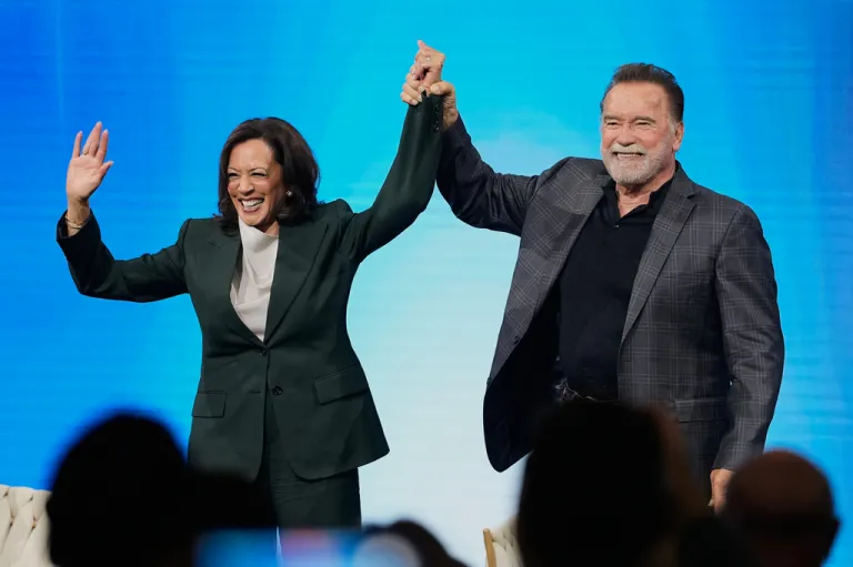 Kamala Harris and Arnold Schwarzenegger at the 