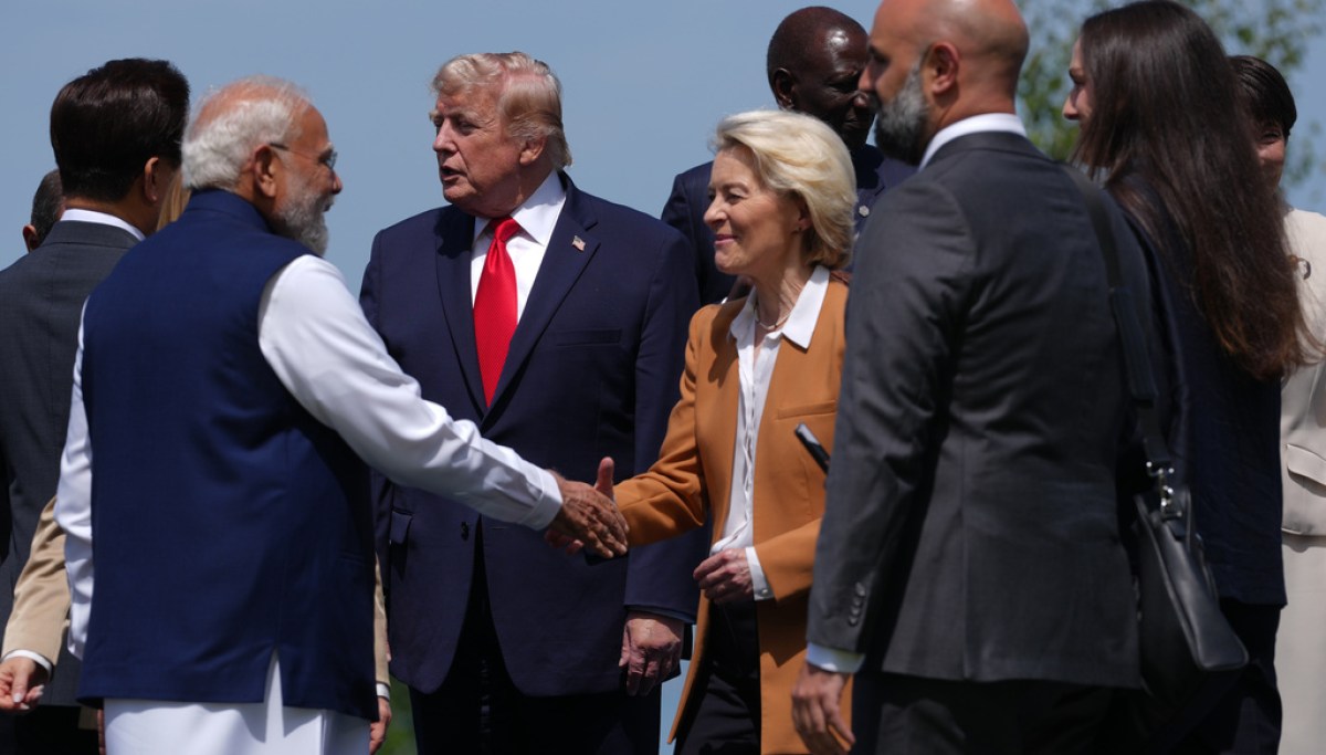 EU approves US trade deal to avert Trump tariffs