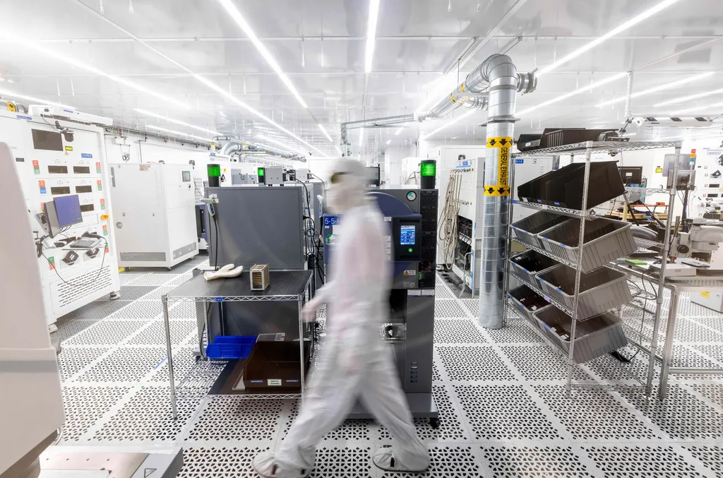 White House accuses Chinese Moonshot AI model of stealing US technology