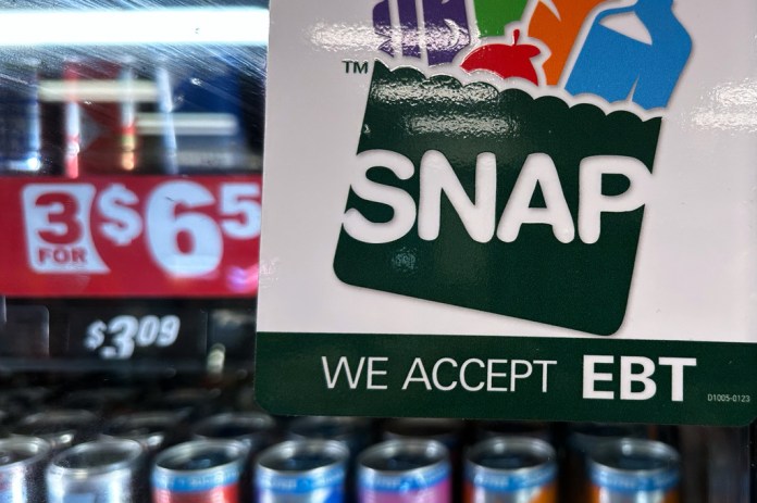 Arkansas bans soft drinks and candy from food stamps