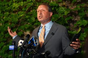 Brad Lander calls for ‘solidarity’ to ‘vanquish Trump,’ abolish ICE, and fight billionaires