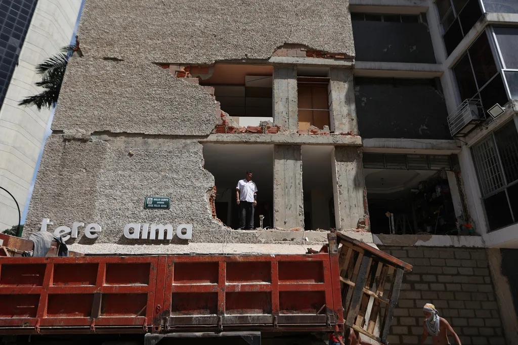 US search and rescue teams deploy to help Venezuela earthquake response