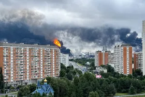 Ukraine launches large-scale drone attack targeting oil infrastructure in Moscow