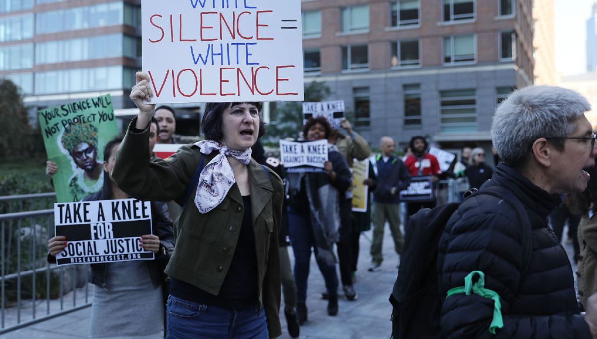 New York Democrats join protest outside empty ICE warehouse ahead of promised immigration crackdown
