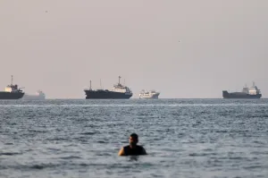 US Navy disables oil tanker attempting to circumvent blockade shortly after American retaliatory strikes
