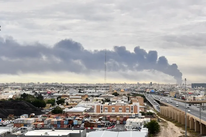 Trump halts Iran strikes but vows to ‘bomb the s*** out of them’ Thursday if no deal reached