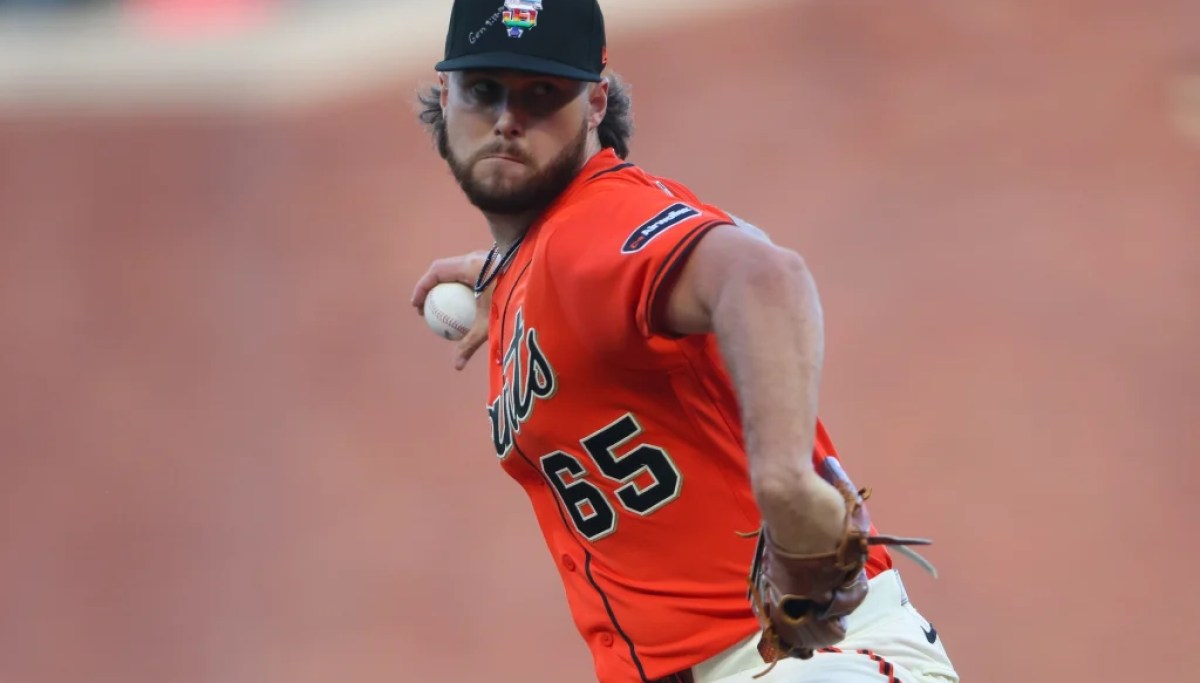 MLB issues verbal warning to Giants pitchers over writing on Pride Night caps