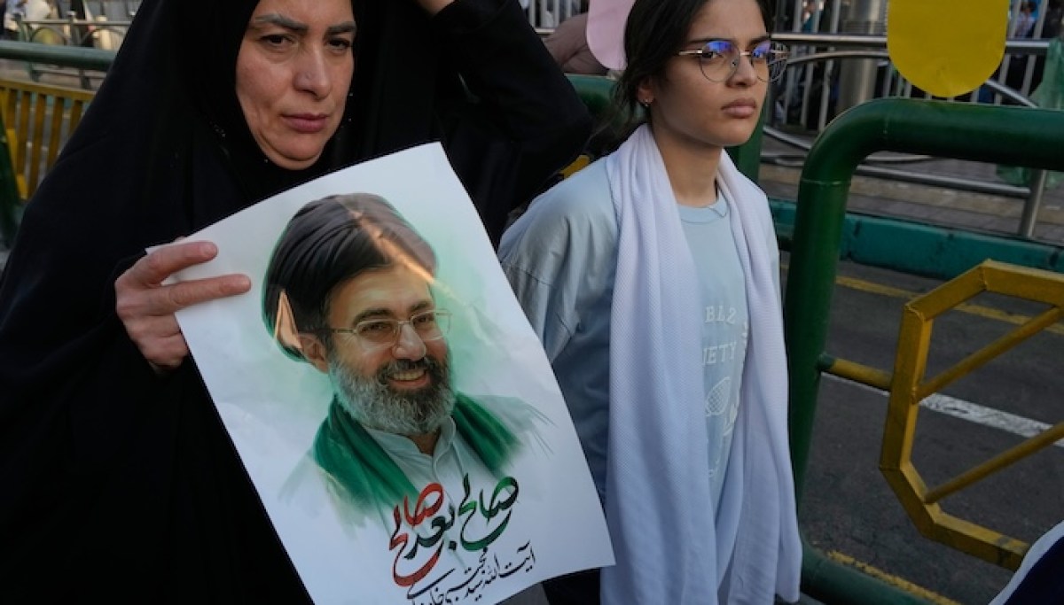 Why regime change did not happen in Iran