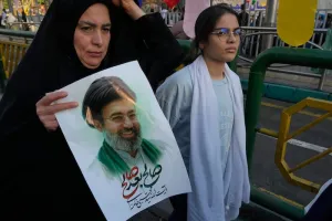 Why regime change did not happen in Iran