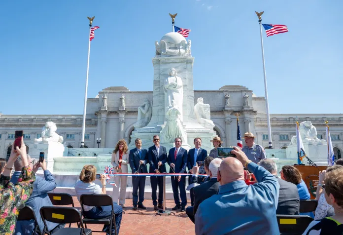 Government officials announce the finished renovation of Columbus fountain in front of Union Station. (US Department of Transportation)