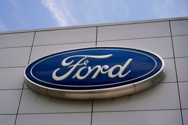 Ford recalls 250,000 Focus models, citing engine problems
